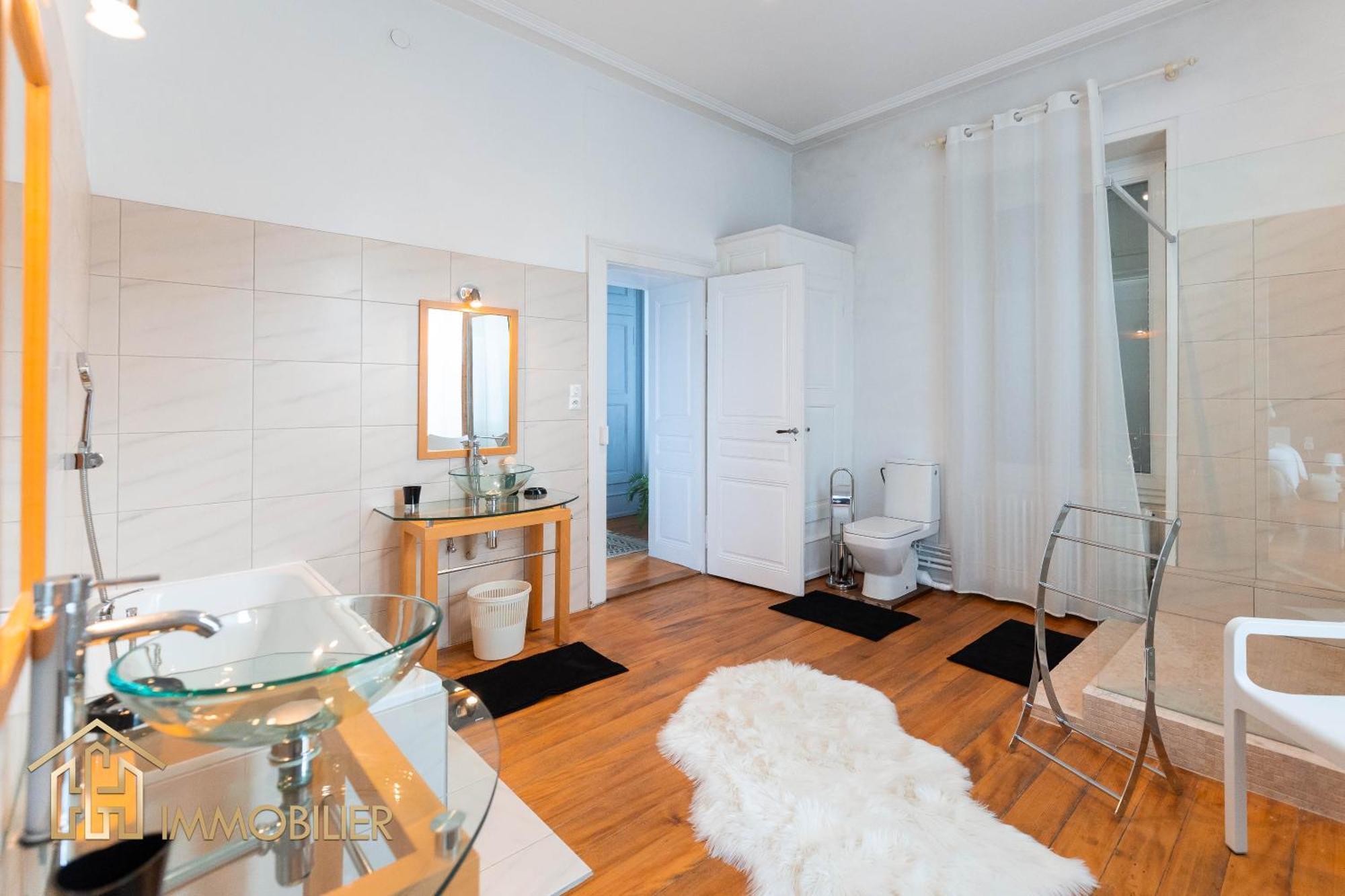 Le Premium - Parking Center Apartment